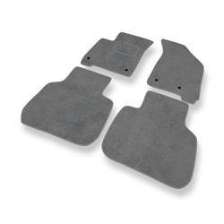 Velurové koberečky pro Fiat Freemont (2011-2016) - autokoberece - rohožky - DGS Autodywan - šedá
