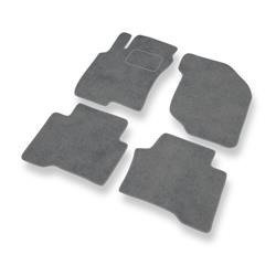 Velurové koberečky pro Nissan X-trail I (2001-2007) - autokoberece - rohožky - DGS Autodywan - šedá