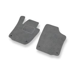 Velurové koberečky pro SEAT Toledo IV (2012-2018) - autokoberece - rohožky - DGS Autodywan - šedá